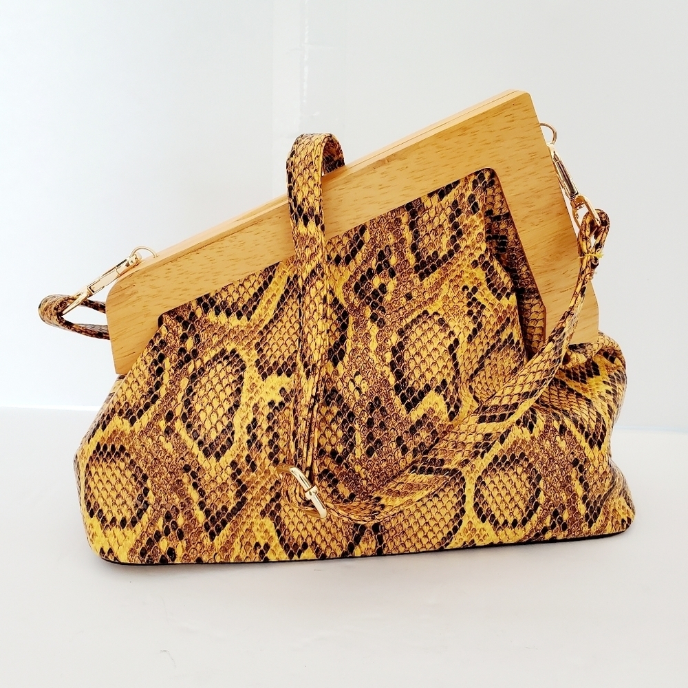 Stylish Women's Snakeskin Print Wooden Handle Clutch Crossbody